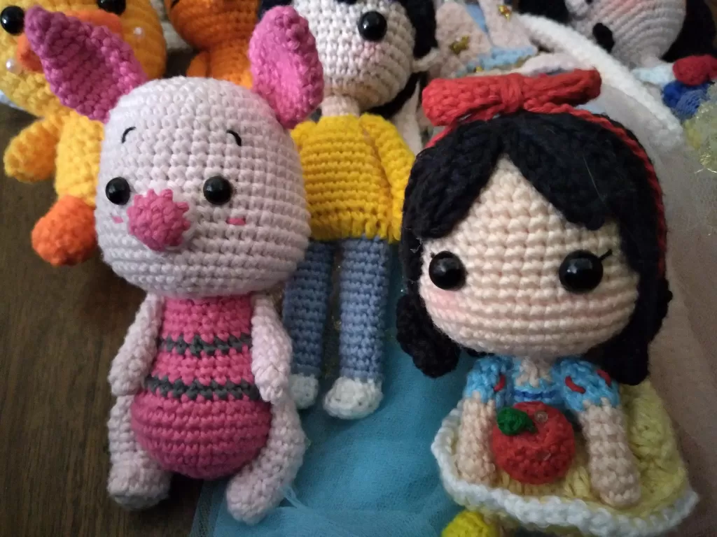 Peluang Usaha Boneka Amigurumi: Kreativitas yang Menguntungkan